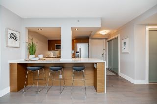 Photo 4: 1703 289 DRAKE Street in Vancouver: Yaletown Condo for sale in "PARKVIEW TOWER" (Vancouver West)  : MLS®# R2874588