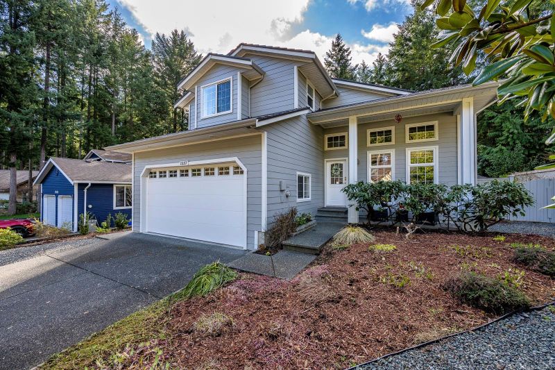 FEATURED LISTING: 1557 Mulberry Lane Comox