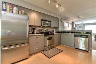 Photo 7: 114 12711 64 Avenue in Surrey: West Newton Townhouse for sale in "PALETTE ON THE PARK" : MLS®# R2102037