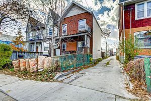 Photo 2: 204 Franklin Avenue in Toronto: Dovercourt-Wallace Emerson-Junction House (2-Storey) for sale (Toronto W02)  : MLS®# W8209802