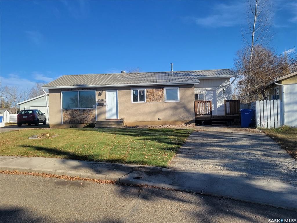 Main Photo: 10410 Laurier Crescent in North Battleford: Centennial Park Residential for sale : MLS®# SK912134
