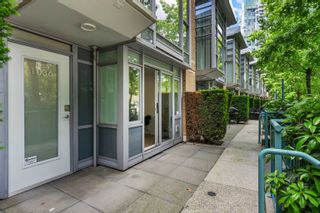 Photo 3: 1036 PACIFIC Boulevard in Vancouver: Yaletown Condo for sale in "QUAYWEST" (Vancouver West)  : MLS®# R2894051