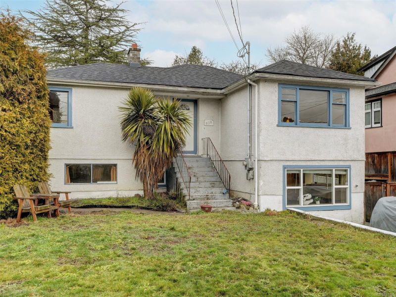 FEATURED LISTING: 936 Tattersall Dr Saanich
