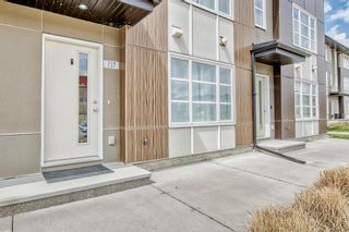 Photo 3: 737 Evanston Drive NW in Calgary: Evanston Row/Townhouse for sale : MLS®# A2054576
