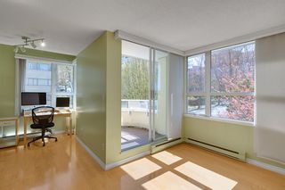 Photo 2: 401 1406 HARWOOD Street in Vancouver: West End VW Condo for sale in "JULIA COURT" (Vancouver West)  : MLS®# R2568055