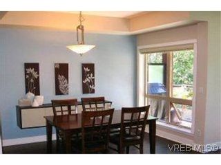 Photo 3: 306 635 Brookside Rd in VICTORIA: Co Latoria Condo for sale (Colwood)  : MLS®# 508407