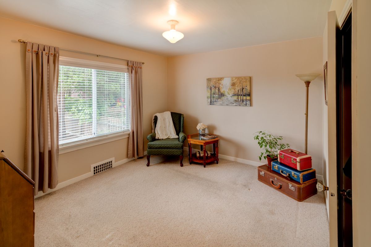 Photo 16: Photos: 718 BOWLER Street in New Westminster: West End NW House for sale in "WEST END" : MLS®# R2256122