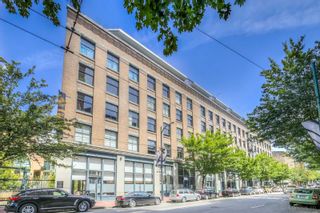 Photo 1: 215 55 E CORDOVA Street in Vancouver: Downtown VE Condo for sale in "KORET LOFTS" (Vancouver East)  : MLS®# R2726025