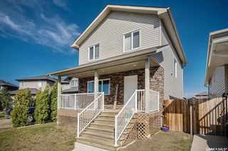 Photo 2: 411 Geary Crescent in Saskatoon: Hampton Village Residential for sale : MLS®# SK907562