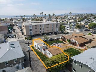 Main Photo: OCEAN BEACH Property for sale: 2025 Bacon St in San Diego