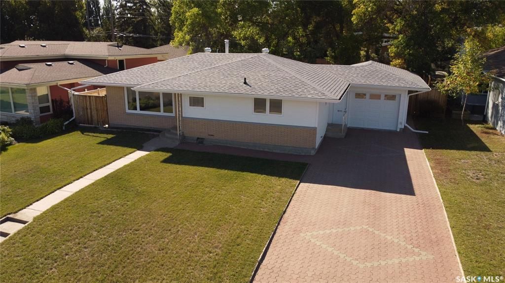 Main Photo: 1171 North Hill Drive in Swift Current: North Hill Residential for sale : MLS®# SK945575