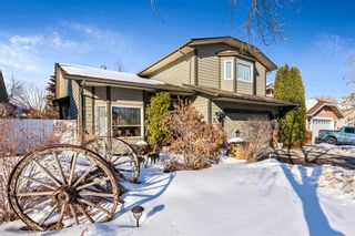 Main Photo: 23 Sun Harbour Road SE in Calgary: Sundance Detached for sale : MLS®# A2032811