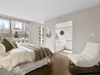Photo 15: 705 1000 BEACH Avenue in Vancouver: Yaletown Condo for sale in "1000 Beach" (Vancouver West)  : MLS®# R2655351