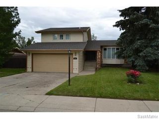 Photo 1: 306 Dore Way in Saskatoon: Lawson Heights Single Family Dwelling for sale (Saskatoon Area 03)  : MLS®# 544374