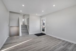 Photo 8: 2716 66 Street NE in Calgary: Pineridge Semi Detached (Half Duplex) for sale : MLS®# A2020775