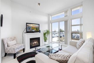 Photo 2: 417 4550 FRASER Street in Vancouver: Fraser VE Condo for sale in "CENTURY" (Vancouver East)  : MLS®# R2531742
