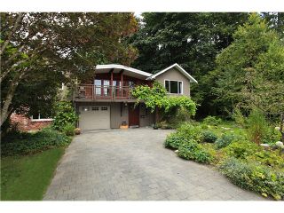 Photo 1: 2550 SECHELT Drive in North Vancouver: Blueridge NV House for sale : MLS®# V965349
