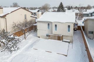 Photo 41: 26 Furness Bay in Winnipeg: River Park South Residential for sale (2F)  : MLS®# 202401514