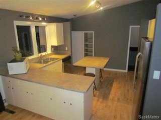 Photo 6: 137 RIDDELL Crescent in Regina: Whitmore Park Single Family Dwelling for sale (Regina Area 05)  : MLS®# 500590