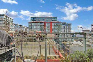 Photo 1: 810 88 W 1ST Avenue in Vancouver: False Creek Condo for sale in "THE ONE" (Vancouver West)  : MLS®# R2545345