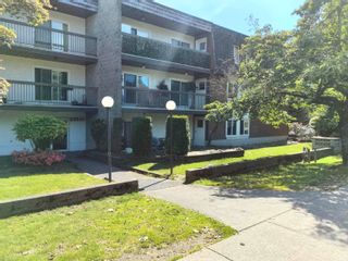 Photo 2: 304 33850 FERN Street in Abbotsford: Central Abbotsford Condo for sale in "Fernwood" : MLS®# R2896734