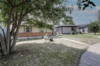 Photo 4: 72 Midlawn Place SE in Calgary: Midnapore Detached for sale : MLS®# A2075498