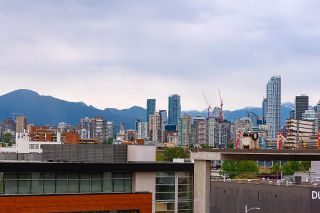 Photo 24: 402 1819 W 5TH Avenue in Vancouver: Kitsilano Condo for sale in "West Five" (Vancouver West)  : MLS®# R2760452