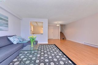 Photo 3: 8 954 Queens Ave in VICTORIA: Vi Central Park Row/Townhouse for sale (Victoria)  : MLS®# 780769