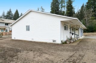Photo 4: 2110 Lake Trail Rd in Courtenay: CV Courtenay City Full Duplex for sale (Comox Valley)  : MLS®# 869253