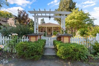 Photo 2: 34866 CLAYBURN Road in Abbotsford: Abbotsford East House for sale in "CLAYBURN VILLAGE" : MLS®# R2802999