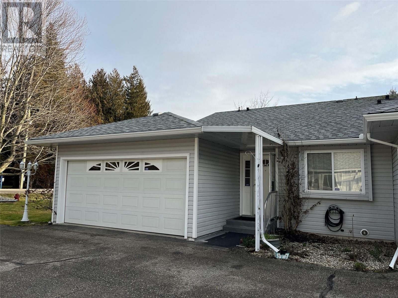 Main Photo: 221 Temple Street Unit# 12 in Sicamous: Condo for sale : MLS®# 10302008