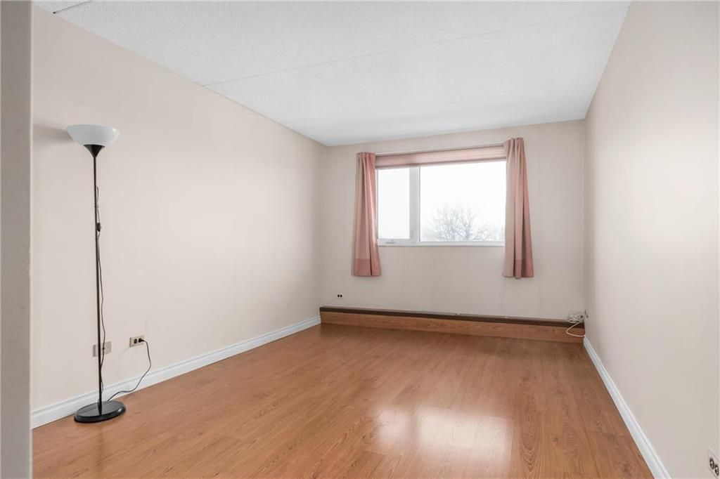 Photo 8: Photos: 309 1600 Taylor Avenue in Winnipeg: River Heights South Condominium for sale (1D)  : MLS®# 202101594