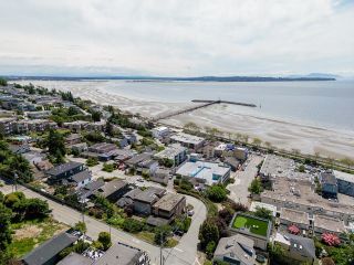 Photo 39: 1228 EVERALL Street: White Rock House for sale in "White Rock Hillside" (South Surrey White Rock)  : MLS®# R2701484