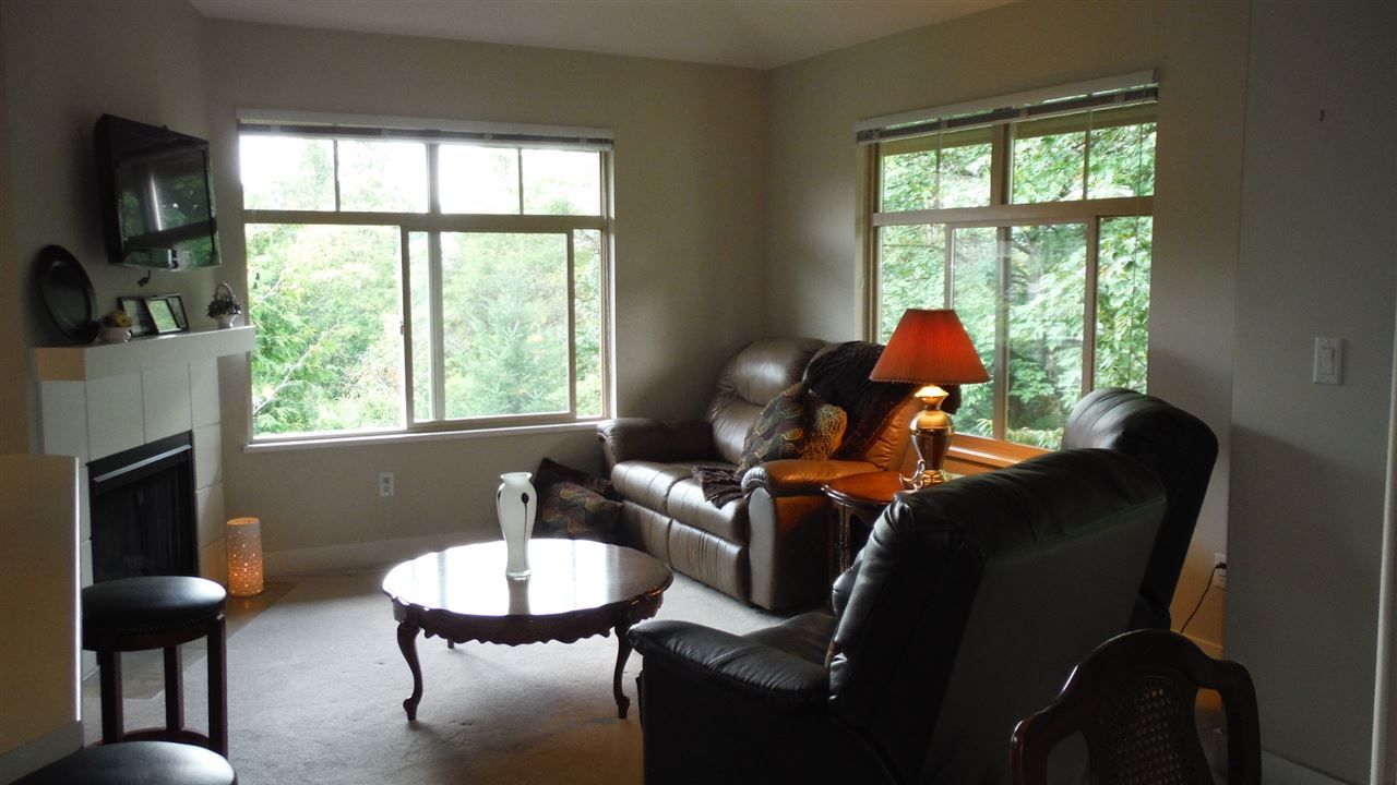 Photo 10: Photos: 424 12248 224 Street in Maple Ridge: East Central Condo for sale in "Urbano" : MLS®# R2392214