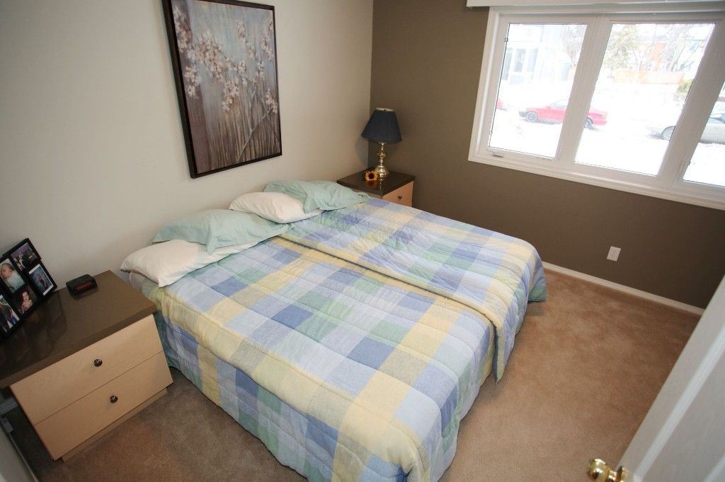 Photo 8: Photos: 48 Dundurn Place in Winnipeg: Single Family Detached for sale : MLS®# 1305260