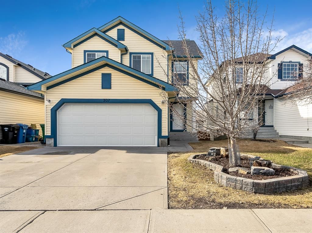 Main Photo: 307 Shannon Square SW in Calgary: Shawnessy Detached for sale : MLS®# A2042581