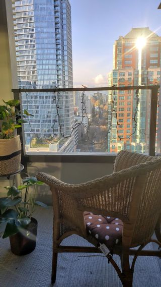 Photo 9: 1903 938 SMITHE Street in Vancouver: Downtown VW Condo for sale in "Downtown VW" (Vancouver West)  : MLS®# R2825178