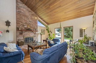 Photo 6: 2350 Styan Rd in Central Saanich: CS Tanner House for sale : MLS®# 901447