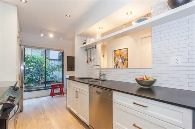 Photo 10: Photos: 1282 W 7TH AV in VANCOUVER: Fairview VW Townhouse for sale (Vancouver West)  : MLS®# R2212051