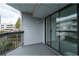 Photo 18: 204 15290 THRIFT Avenue: White Rock Condo for sale in "Windermere" (South Surrey White Rock)  : MLS®# R2254870