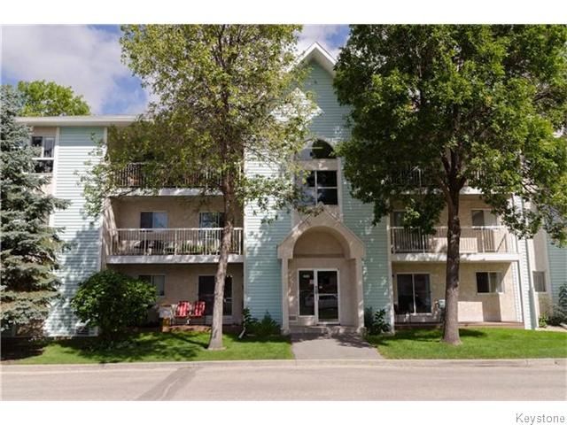 Main Photo: 481 Thompson Drive in WINNIPEG: St James Condominium for sale (West Winnipeg)  : MLS®# 1600654