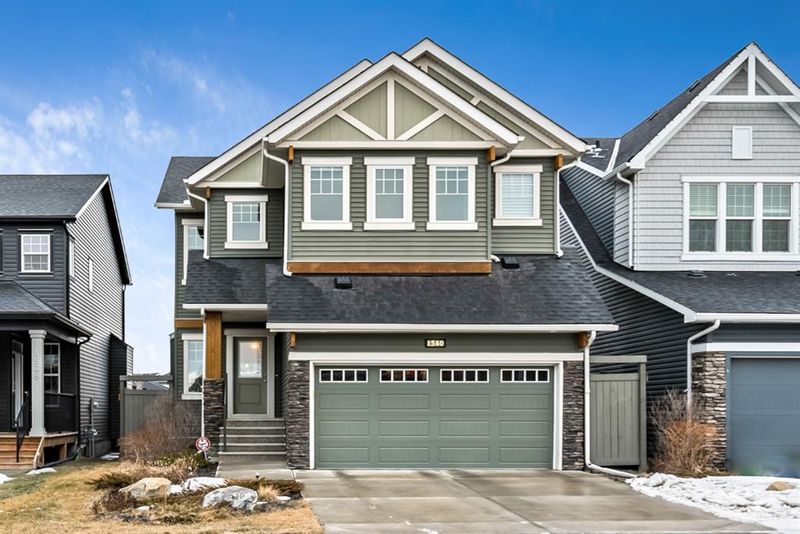 FEATURED LISTING: 1540 Ravensmoor Way Southeast Airdrie