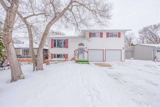 Photo 1: 186 3RD Avenue South in Niverville: R07 Residential for sale : MLS®# 202227329