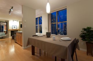 Photo 18: 2107 989 Richards Street in Vancouver: Downtown VW Condo  in "Mondrian" (Vancouver West)  : MLS®# V852755