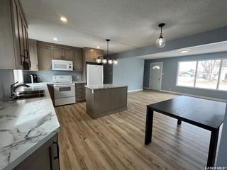 Photo 2: 416 2nd Avenue West in Unity: Residential for sale : MLS®# SK888763