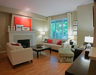 Photo 2: 82 8415 CUMBERLAND Place in Burnaby: The Crest Townhouse for sale in "THE ASHCOMBE" (Burnaby East)  : MLS®# V785903