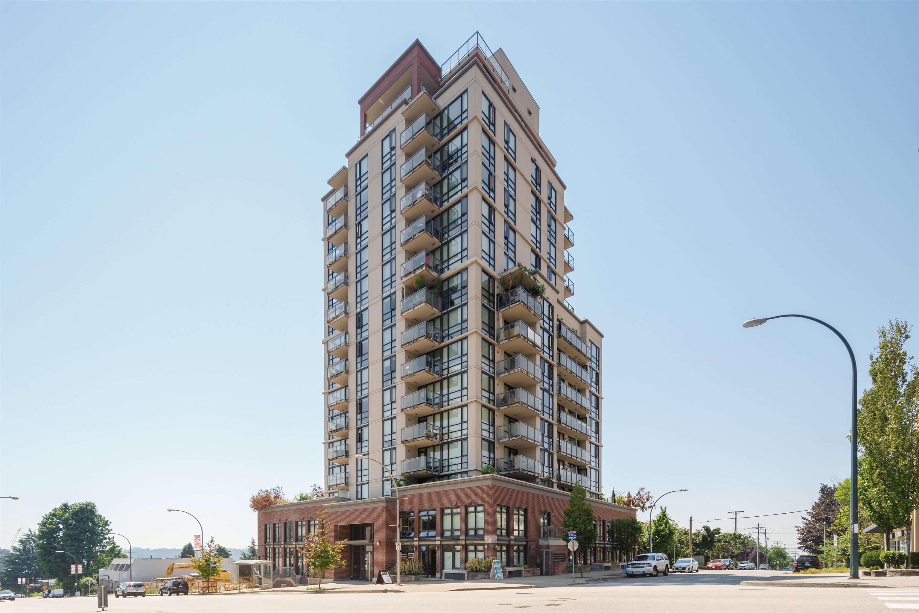 Main Photo: 1304 258 SIXTH Street in New Westminster: Uptown NW Condo for sale : MLS®# R2670267