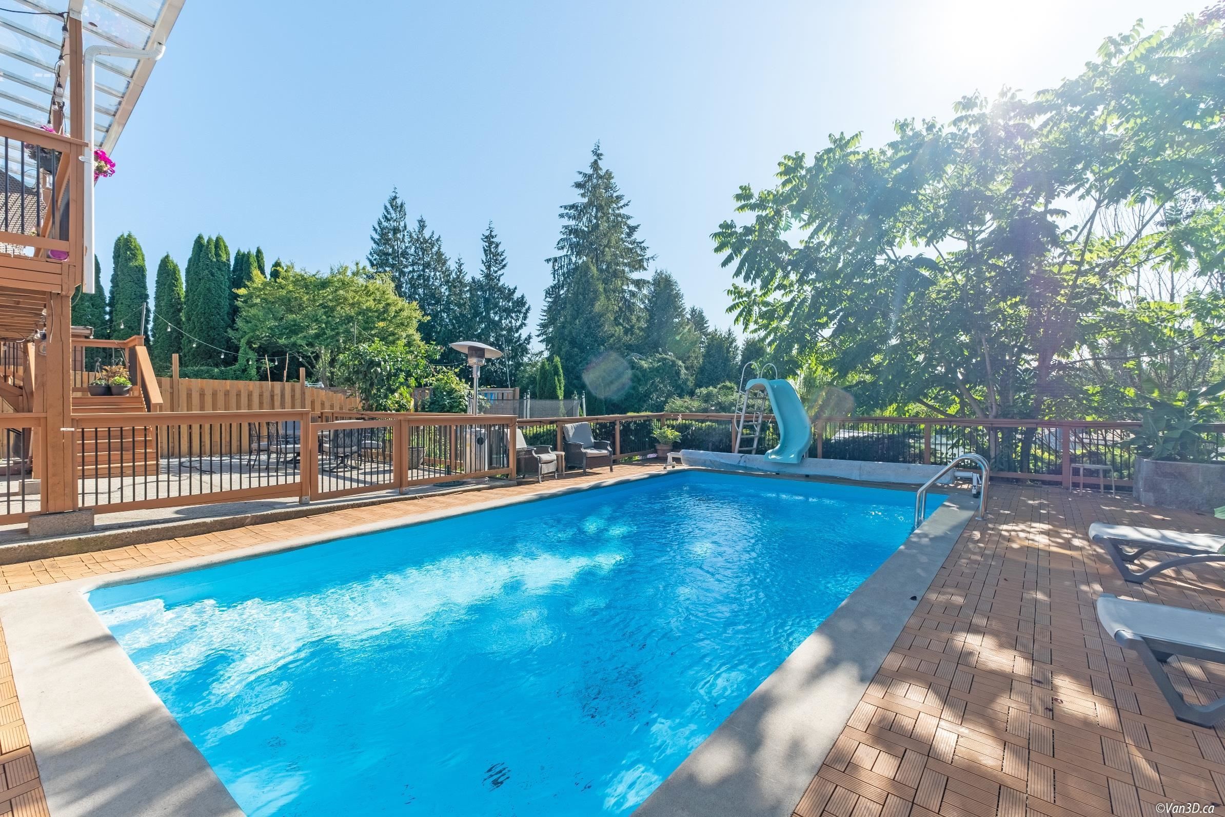 Main Photo: 1579 WESTERN Drive in Port Coquitlam: Mary Hill House for sale : MLS®# R2801206