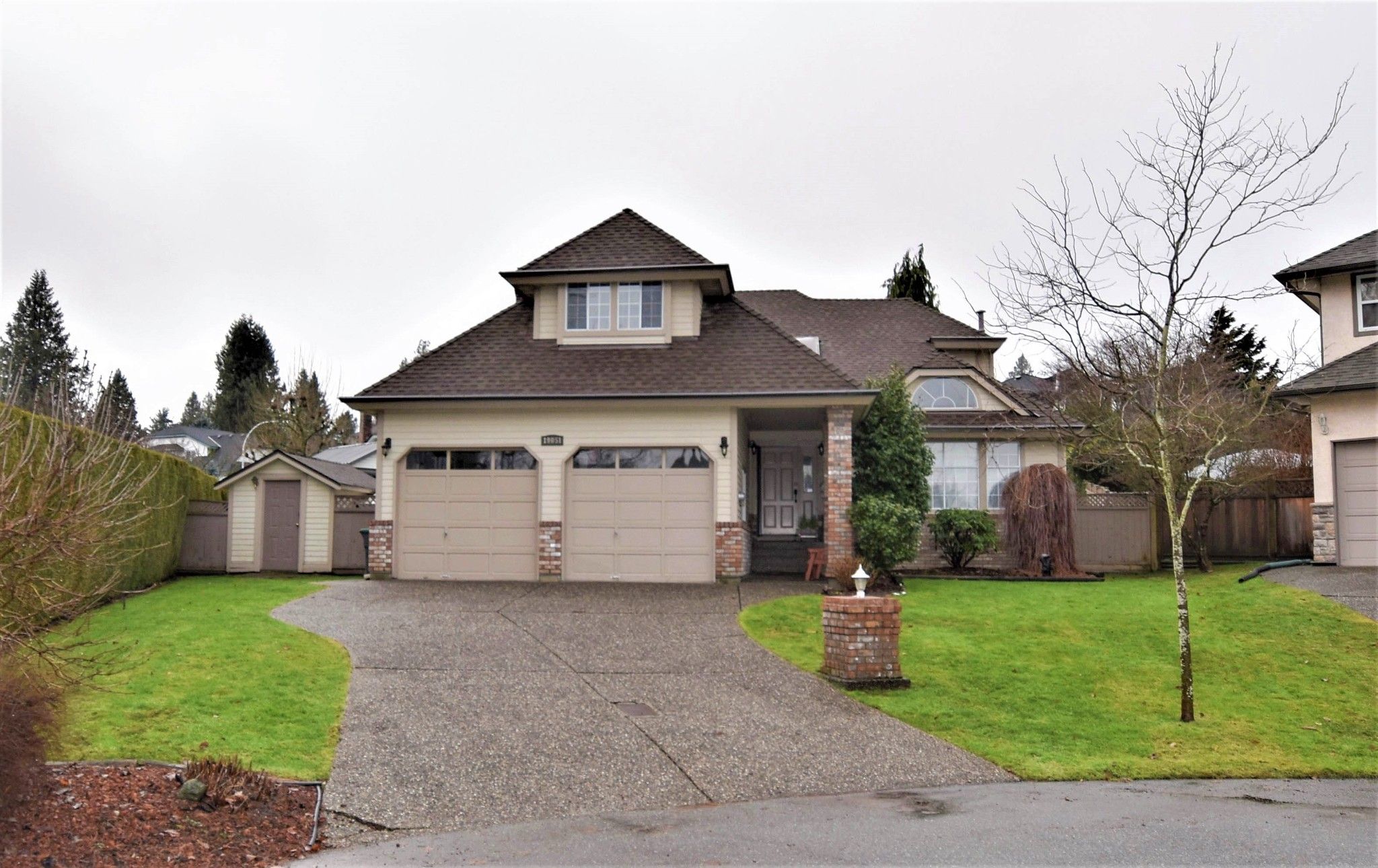 Main Photo: 19051 59 Avenue in Surrey: Cloverdale BC House for sale (Cloverdale)  : MLS®# R2230681