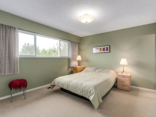 Photo 7: 11611 98A Avenue in Surrey: Royal Heights House for sale (North Surrey)  : MLS®# R2213451